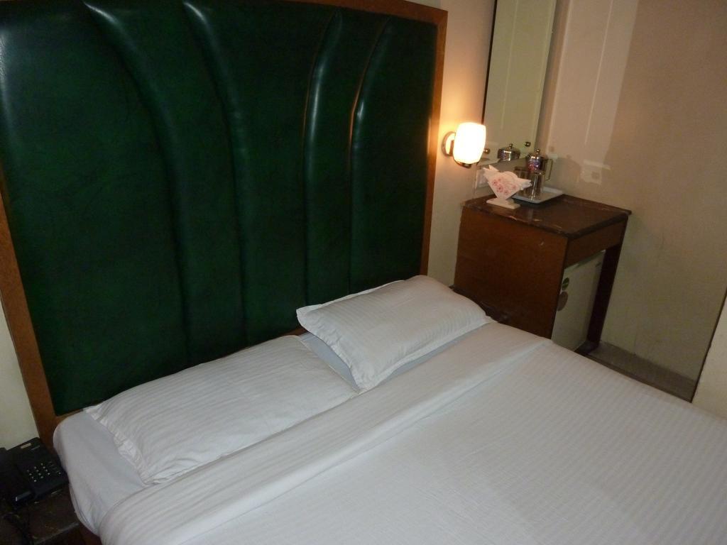 Hotel Park Shilton มุมไบ ภายนอก รูปภาพ