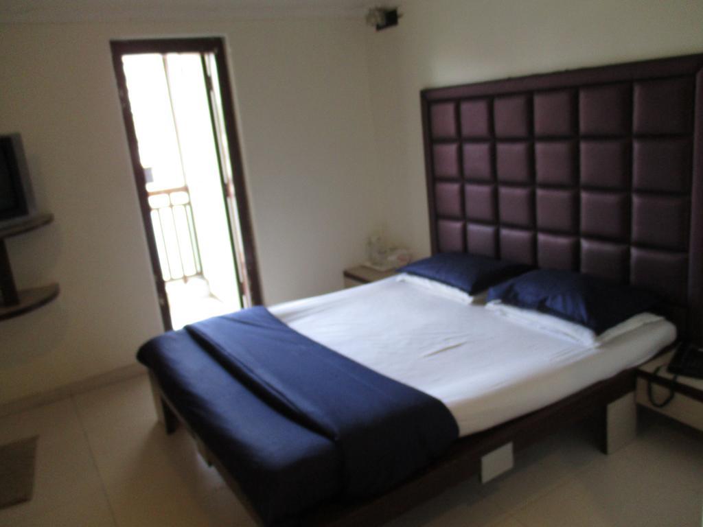 Hotel Park Shilton มุมไบ ภายนอก รูปภาพ