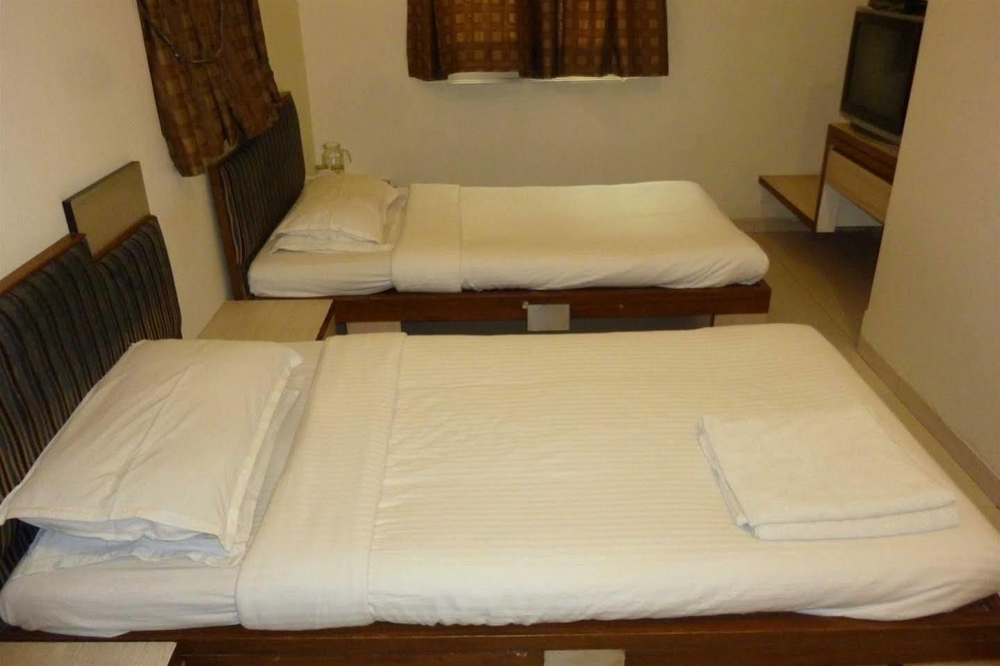 Hotel Park Shilton มุมไบ ภายนอก รูปภาพ